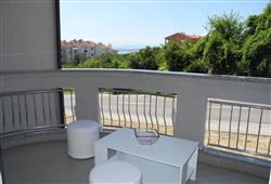 11. Apartmánový dům Ela