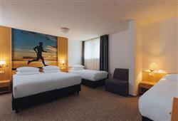 8. Hotel Kompas (se skipasem)