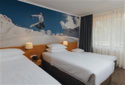 7. Hotel Kompas (se skipasem)