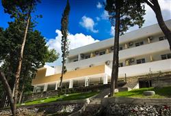 2. Hotel Oaza