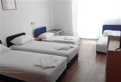 3. Hotel Oaza