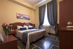 6. Hotel Bristol (Lavagna, plná penze)