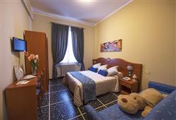 7. Hotel Bristol (Lavagna, plná penze)