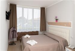 2. Hotel Atico