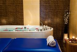 8. Hotel St George Ski & Holiday