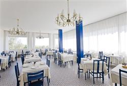 9. Hotel City (polopenze s nápoji)