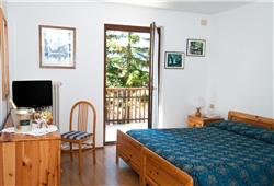 3. Hotel Monteverde