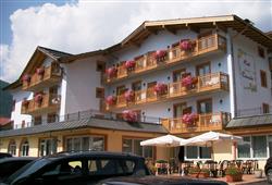 2. Hotel Canada - Pinzolo (polopenze)