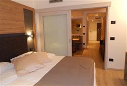 7. Hotel Canada - Pinzolo (polopenze)