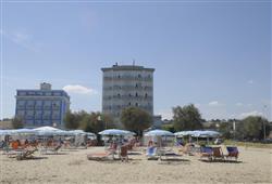 2. Hotel Gabbiano