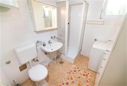 6. Apartmánový dům Emina