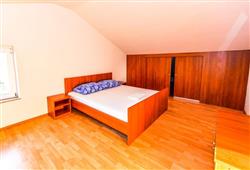 apt 6