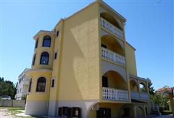 1. Hotel Barba - Depandance Vila Ana