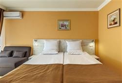 6. Hotel Riva Park
