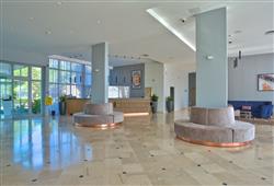 Recepce v Arena Hotel Holiday