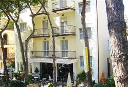 1. Hotel Cortina