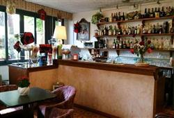 9. Hotel Cortina