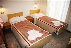 4. Hotel Cortina