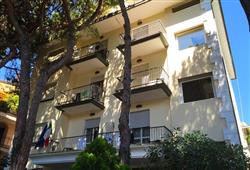 13. Hotel Cortina