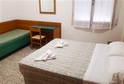 2. Hotel Cortina