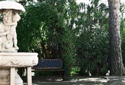 9. Hotel Villa Dei Romanzi