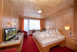 6. Hotel Latini