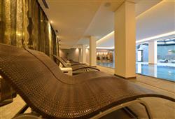 15. Hotel Latini