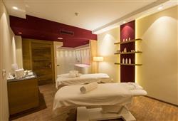 16. Hotel Latini