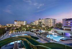4. Hotel Royal Garden Beach