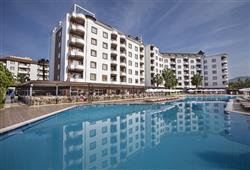 15. Hotel Royal Garden Beach