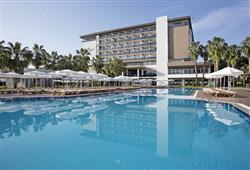 17. Hotel Royal Garden Beach
