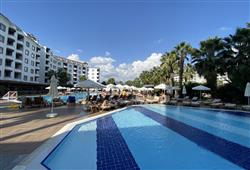 21. Hotel Royal Garden Beach
