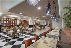 54. Hotel Royal Garden Beach