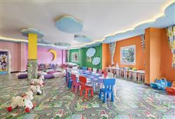 60. Hotel Royal Garden Beach
