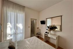 4. Hotel Aura Living