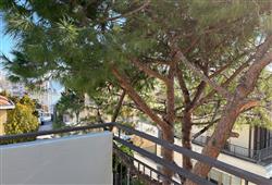 6. Hotel Aura Living