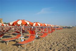 7. Hotel Aura Living