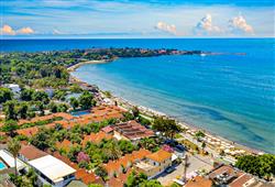 1. Hotel Clover Magic Nova Beach