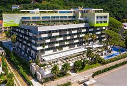 17. Carine Hotel Park