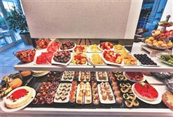 13. Carine Hotel Park