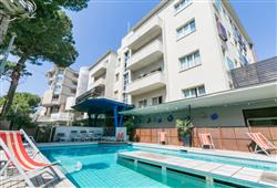 1. Hotel Corallo