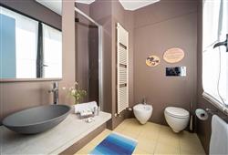8. Hotel Corallo