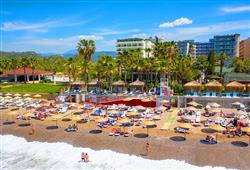 2. Holiday Park Resort Hotel