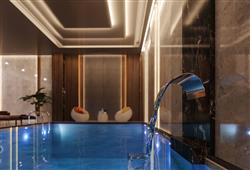 22. Hotel Serenity Queen