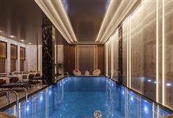 24. Hotel Serenity Queen