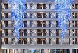 25. Hotel Serenity Queen