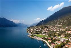 29. Hotel Maraschina