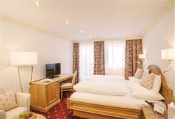 9. Alpenhotel Karwendel