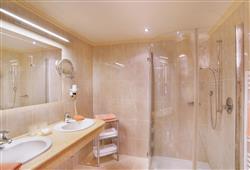 12. Alpenhotel Karwendel