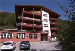 24. Hotel Tia Apart